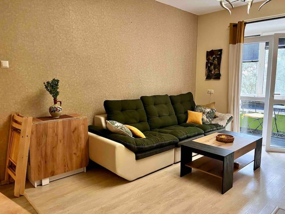 Cozy 2Br Oasis In Central Burgas City Exteriér fotografie